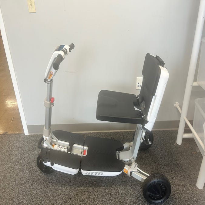 ATTO Portable Folding Scooter - Like New - Open Box
