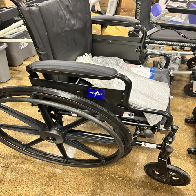 Excel 2000 Wheelchair - 18" Seat Width - Swing-away, Legrests - Removable Desk Length Arms - Open Box