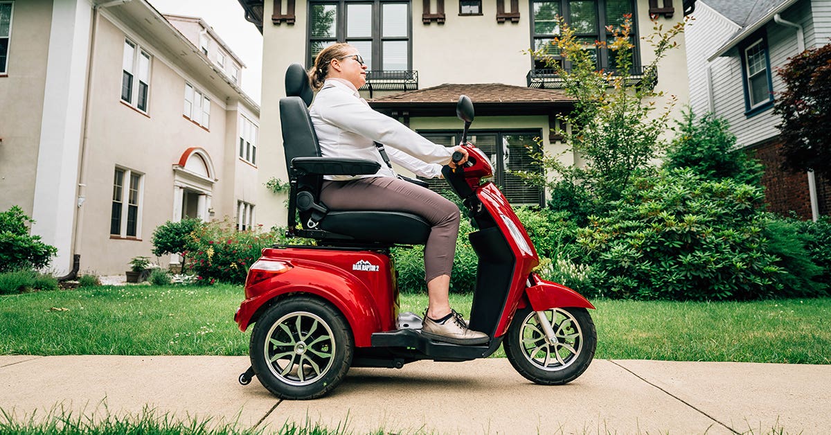 Mobility Scooter vs Power Wheelchair Which is best for me?